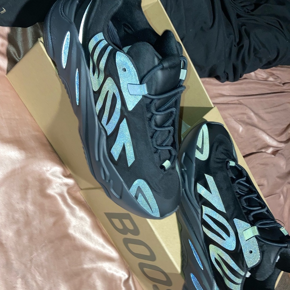 Adidas Yeezy Boost 700 Black
